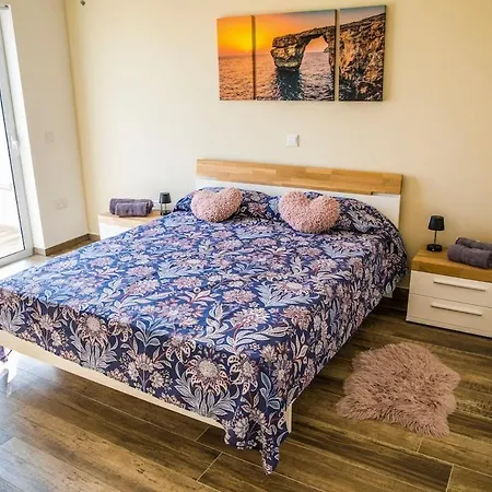 Cosy & Penthouse In * Victoria