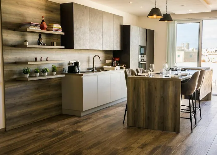 Cosy & Penthouse In Apartment *