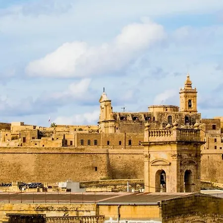 Cosy & Penthouse In * Victoria