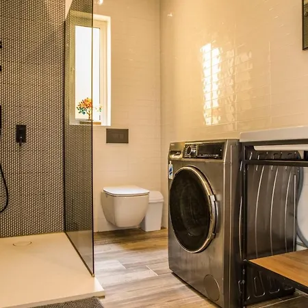 Cosy & Penthouse In Apartman *